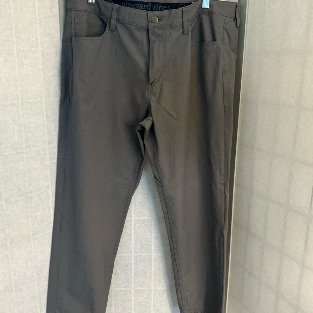 Vineyard Vines Men's On-The-Go Gray Pants